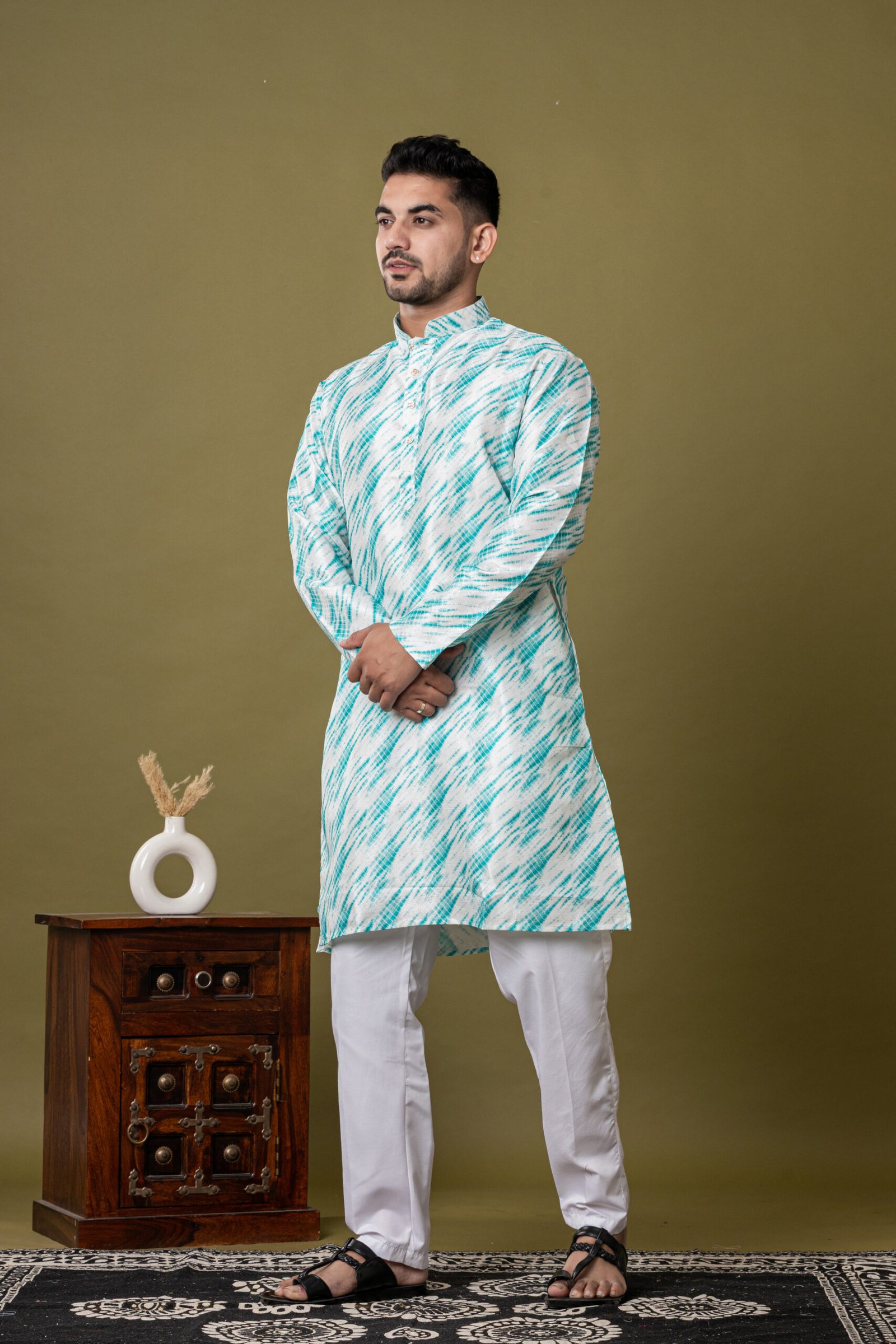 Men's White & turquoise Ikat Print Cotton Kurta with White Pajama - Image 5