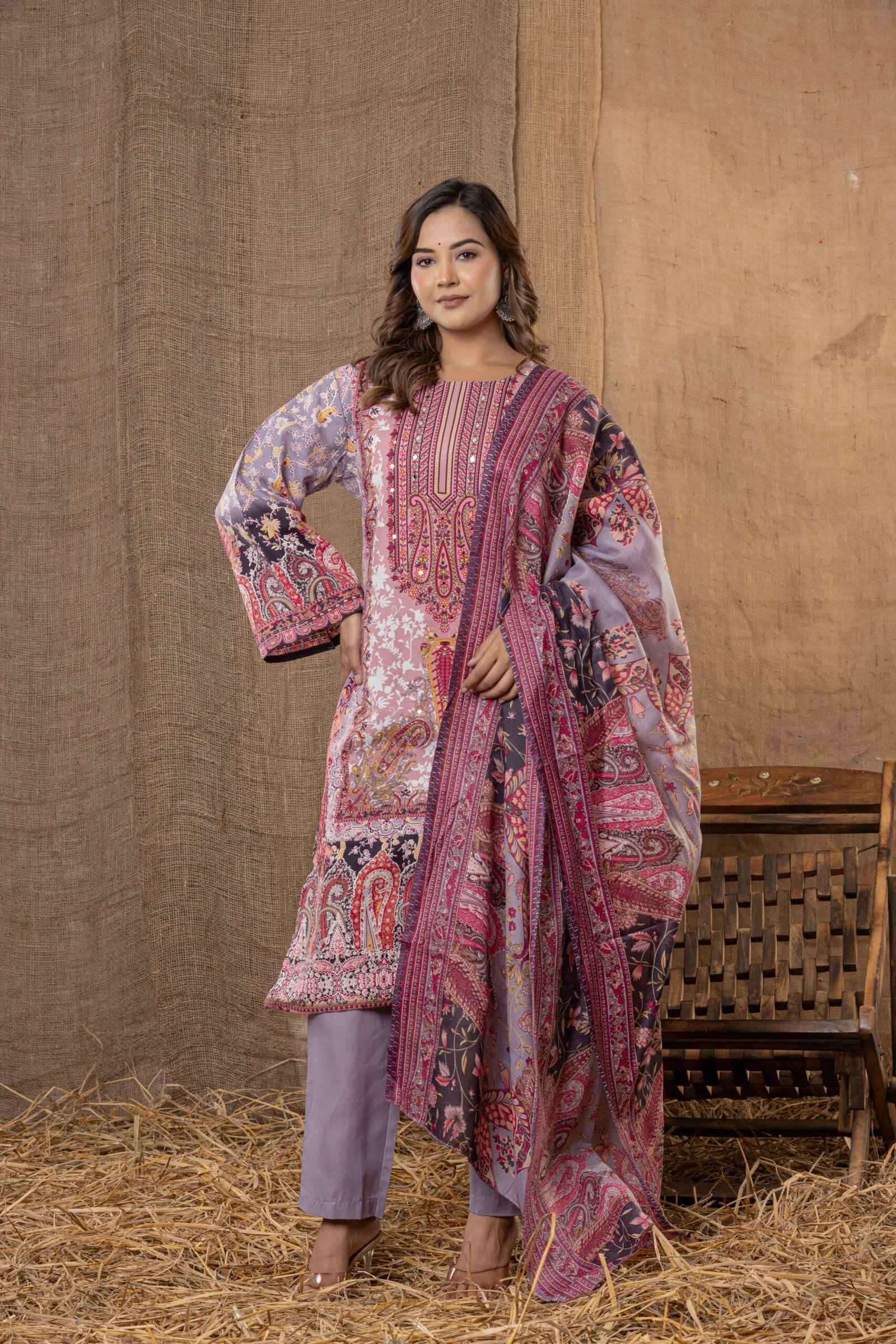 Women's Pink & Grey Ethnic Printed Kurta Set with Dupatta - Image 3