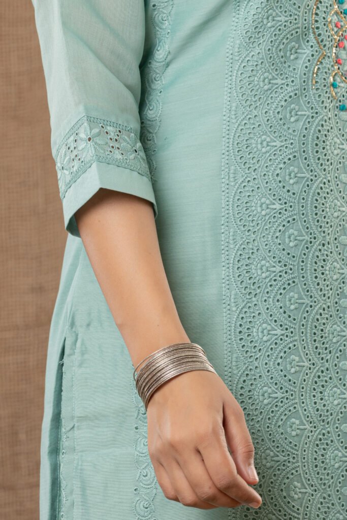 Women's Mint Green Embroidered Kurta Set with Floral Printed Dupatta