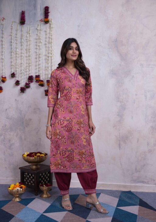 Women's Pink Multicolor Floral Printed Kurta Set with Maroon Salwar