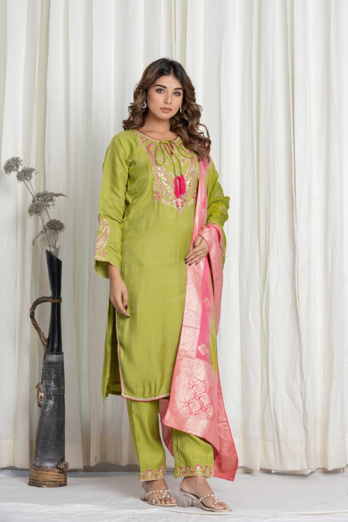 Women’s Green Embroidered Silk Kurta Set with Banarasi Pink-Green Dupatta