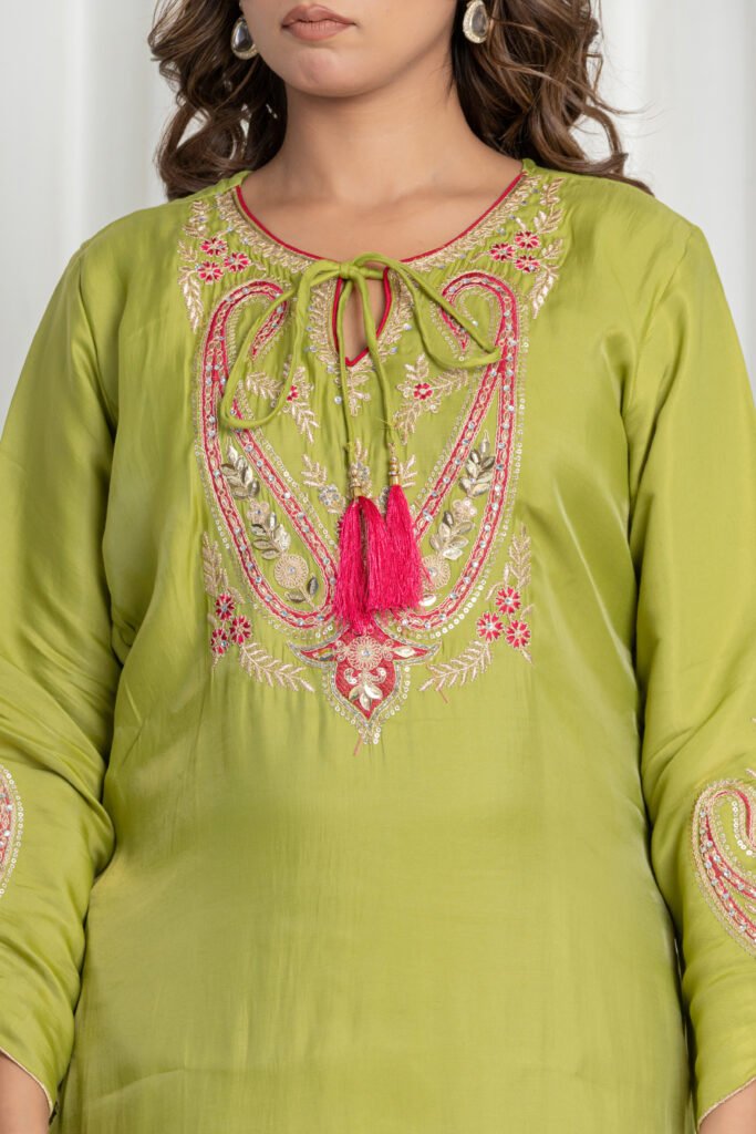 Women’s Green Embroidered Silk Kurta Set with Banarasi Pink-Green Dupatta