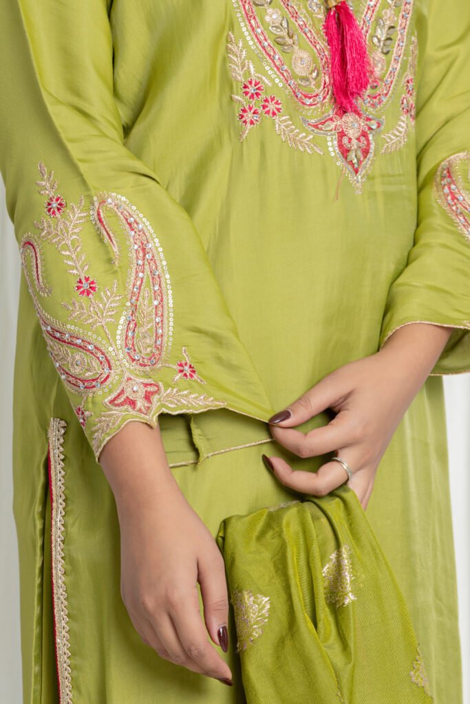 Women’s Green Embroidered Silk Kurta Set with Banarasi Pink-Green Dupatta