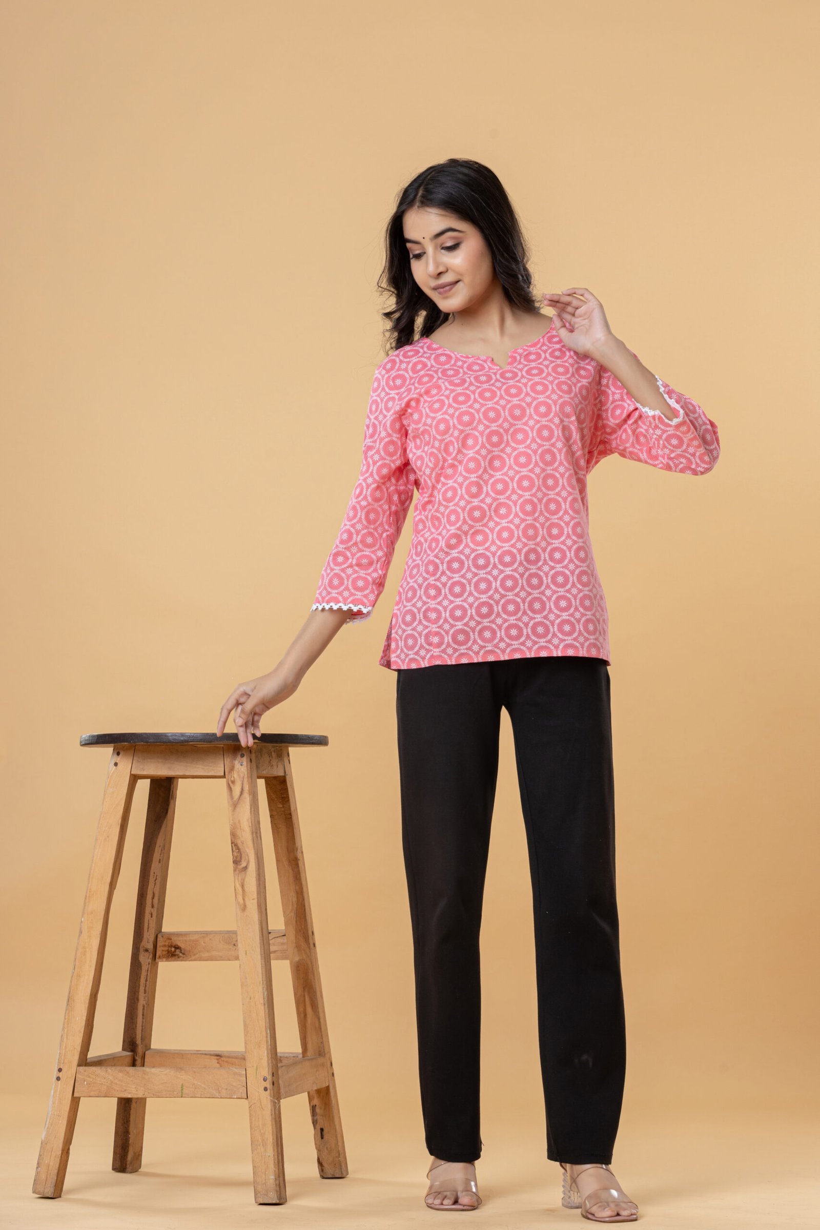 Women's Cotton Pink Ethnic Printed Straight Kurti (Only Kurti)