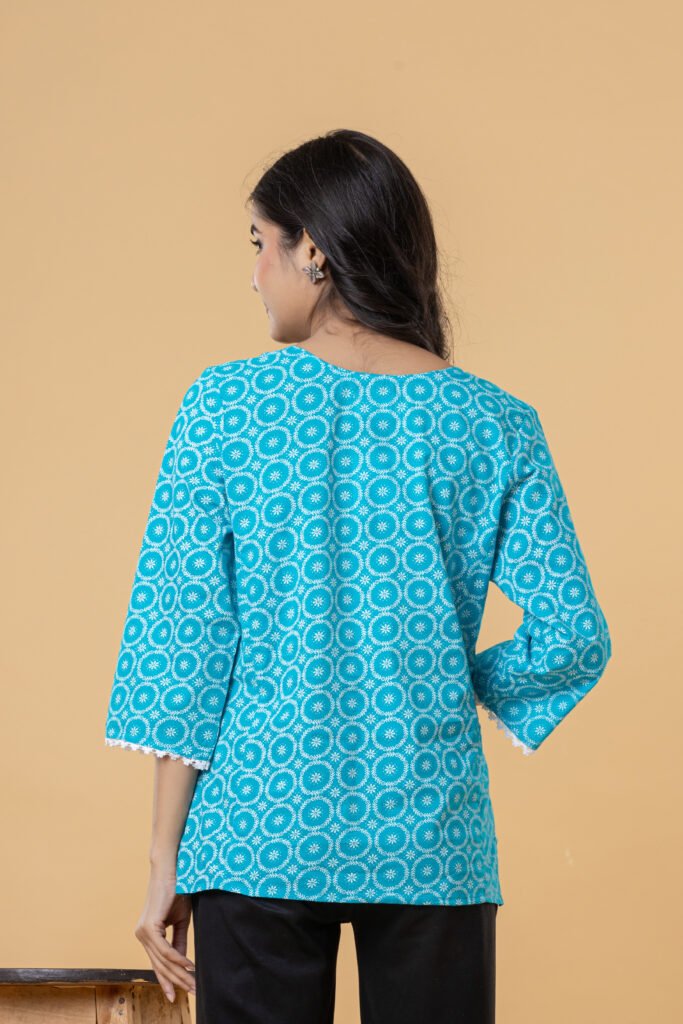 Women's Cotton Blue Ethnic Printed Straight Kurti