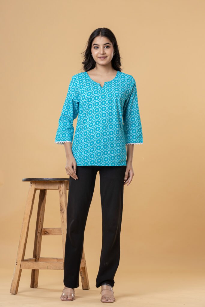 Women's Cotton Blue Ethnic Printed Straight Kurti